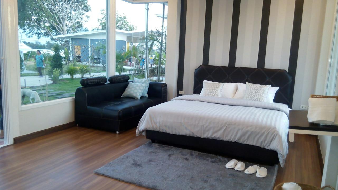 Bluemoon Riverside Phibun Mangsahan Zewnętrze zdjęcie