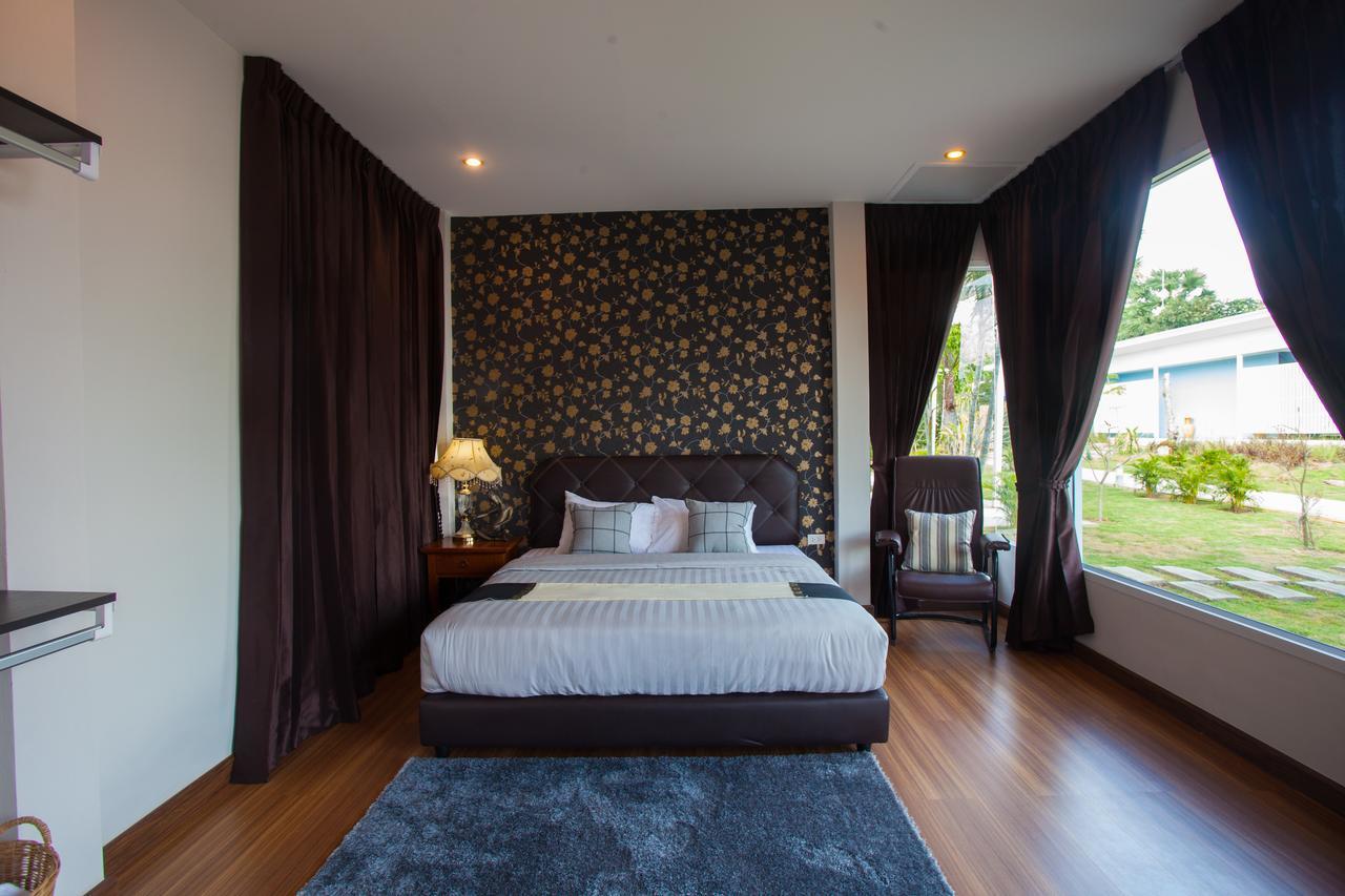 Bluemoon Riverside Phibun Mangsahan Zewnętrze zdjęcie