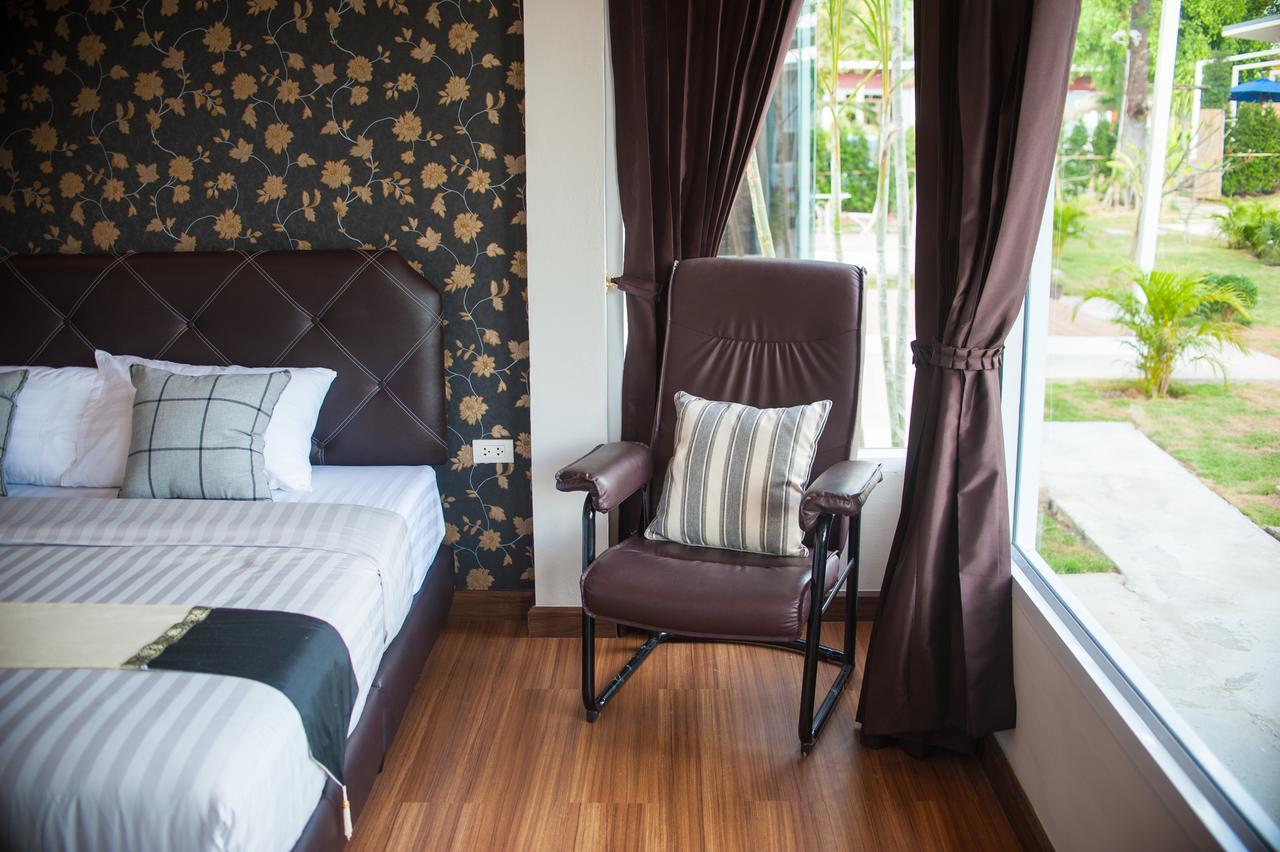 Bluemoon Riverside Phibun Mangsahan Zewnętrze zdjęcie